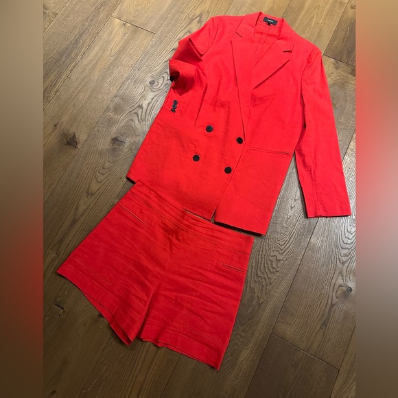 Theory Red Double-Breasted Blazer with Matching Shorts - Picture 16 of 16